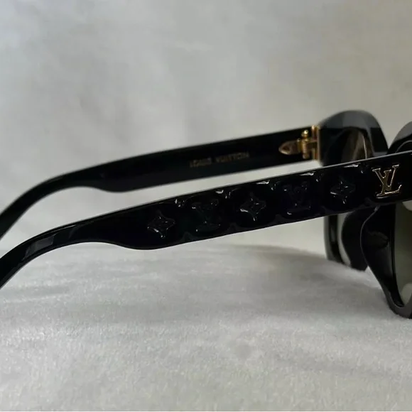 Louis Vuitton LV Empreinte Light Round Sunglasses - Z1879E - Picture 8 of 8